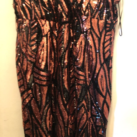 Dress - Picture 2 of 4